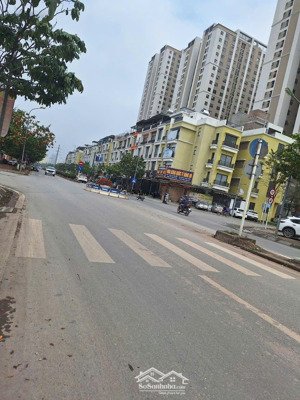 45m mặt ngõ -nhà đẹp 5tang- tt-tứ hiệp -oto đỗ cửa -sổ đẹp gi.á tốt