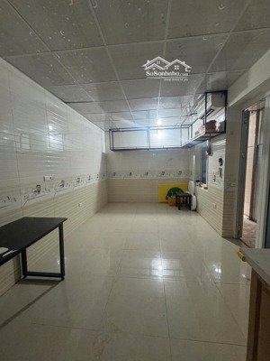 5 tỷ xíu xíu bán nhà 40m2 cầu trắng yết kiêu sổ đỏ