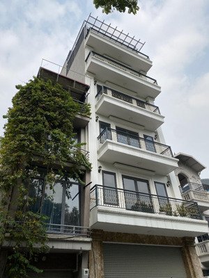 tái định cư phố trạm. 10,8 tỷ nhà 5tầng mặt kinh doanh, phân lô, vỉa hè ô tô tránh.