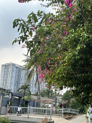 bán lô đất 78m2 5.5 tỷ hai mặt tiền đường, sau lưng chung cư urban, gần đô thị vạn phúc