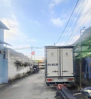 bán nhà mới 5 tầng dọn vào ở ngay đường thạnh lộc 27, dt 62m(4x16). hẻm xe tải,giá 7,98 tỷ