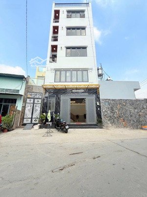 siêu phẩm bình tân giáp tân phú quận 6 nhà mới xây 100% xe hơi đậu cửa