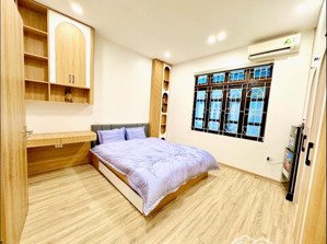 siêu vip . lê thanh nghị 6 tầng thang máy , lô góc ,5 ngủ khép kín , sát bách, kinh ,xây ,cực tiện