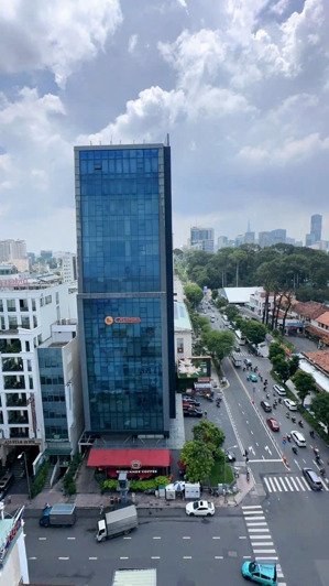 bán tòa nhà góc 3 mặt tiền bùi thị xuân - dt: 12x23m - hầm + 11 lầu - hđt: 1.3 tỷ/th - giá 125 tỷ