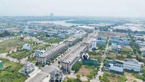 chính chủ cần bán lô đất nền trung lập 18, gần công viên giá tốt 125m2