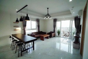 bán căn hộ homyland 2 ngay mặt tiền nguyễn duy trinh ,căn góc 82m 2pn2wc giá 4,5 tỷ lh 