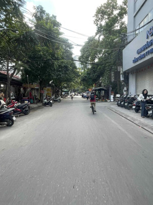 bán tòa nhà phân lô phố lạc trung - hbtđẹp 8 tầng thang máy kinh doanh ở vượng khí