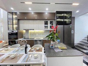 bán nhà 6 tầngtại ngọc hồi - thanh trì . giá 15 tỷ