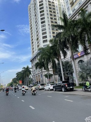 bán nhà mặt tiền lý thường kiệt quận 10 dt: 4x24m 4 lầu giá chỉ 30 tỷ (vỉa hè 8m)