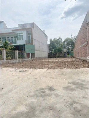 cần bán 300m2 đất mặt tiền đường võ văn kiệt phú tân thủ dầu một bình dương