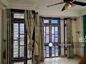 nhà hầm 4 tầng mặt tiền hoa lan phú nhuận dt 4.5x11m, 223m² sàn, 5pn, khu vip rạch miễu