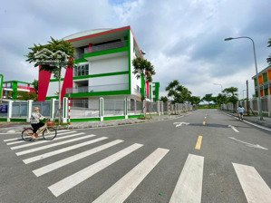 lô góc, phân lô đg, vỉa hè, 4 ô tô tránh, kd, giang biên, long biên, dt 100 m, mt 20 m, giá 19 tỷ 8