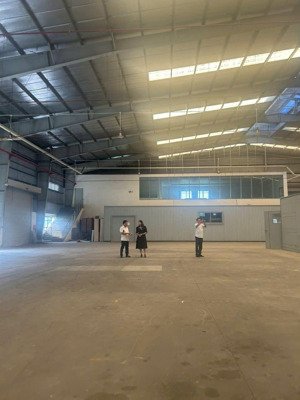 cần bán xưởng 9000m2 trong kcn mỹ phước bến cát bình dương