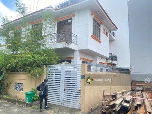 nhà nguyên căn - sân vườn rộng 1 trệt 1 lầu tại thảo điền, quận 2. giá thuê 30tr/th