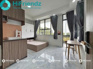 trống sẵn studio ban công nội thất cơ bản gần đảo kim cương