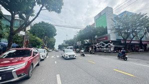 bán nhà lô góc 2 mặt tiền kinh doanh, dt 107m2 trung tâm hải châu