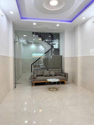 nhỉnh 6 tỷ - mặt tiền kinh doanh - khu tên lửa, bình tân - 2 tầng, đường 8m, ngay 2 trường học