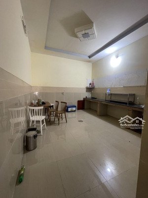 xe hơi ngủ nhà diện tích khủng g.i.á r.ẻ nhất quận 8 chưa tới 50 triệu/m2