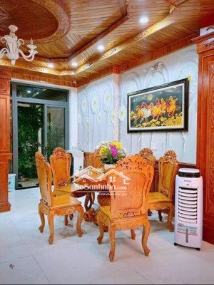 bán nhà mặt đường hai bà trưng trung tâm phố cổ hội an. tuyến đường huyết mạch, kinh doanh sầm uất