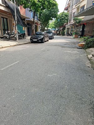 duy nhất có một căn mặt phố yên xá , giá vừa phải .