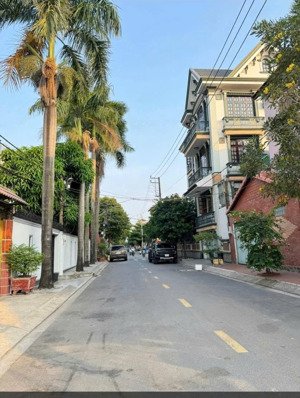 nhà 1/ hẻm xe tải 12m thông dương quảng hàm, gv. 6m x 20m. cn 120m2. gồm: 3 tầng 18 phòng. 15.8 tỷ