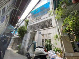 cho thuê nhà đẹp 55m2, trần xuân soạn, quận 7, ngay đh tôn đức thắng, hẻm thẳng gần mặt tiền