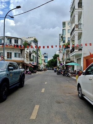 giá tốt - trần quang khải q.1 - hxh 1 trục - sát mt - nhà 3 tầng - 56m2 - chỉ 11.6t tl