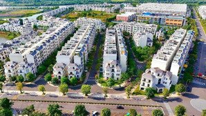 bán 1 căn boutique villas đường t1 đối diện đại công viên 36ha có hợp đồng thuê 120tr. giá 86 tỷ