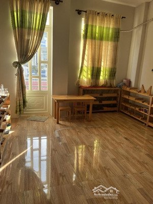 bán nhà 3 lầu, sân thượng, đường 8m, 72m2 phú định quận 8 chỉ 6,8 tỷ