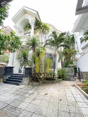 CHO THUÊ VILLA HIỆN ĐẠI SÂN VƯỜN - VIEW LANDMARK GIÁ 41 TRIỆU