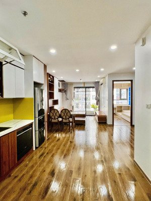 tôi chính chủ bán gấp căn 69.9m2 toà thăng long capital giá rẻ nhất toà, có lot ô tô, sẵn sổ