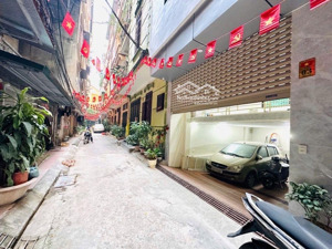 hoàng quốc việt - phân lô vỉa hè ô tô tránh thang máy mặt tiền bề thế nhà dân xây