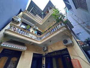 bán đất tặng nhà hào nam 97m- xây chdv là lãi - không quy hoạch - đất vuông đẹp 19 tỷ