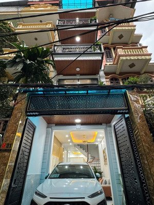 bán nhà - phố khương hạ - khu phân lô - gara ô tô- kinh doanh - dt 50m2 x 5tâng - view hồ - 14,x ty