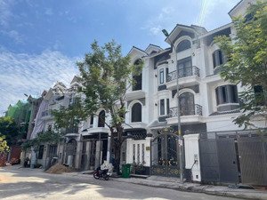 cần bán nhanh nhà 126m một sẹc liên phường giá tốt cho khách đầu tư