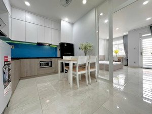 căn hộ 1 pn ban công rộng 40m2 - quận 10