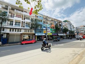 bán nhà 4 tầng 100m2 đường điện biên phủ- vĩnh hoa-đối diện trường cao đẳng y tế