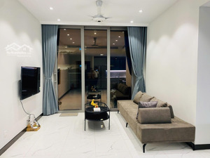 cho thuê căn hộ 2 phòng ngủ, thiết kế hiện đại tinh tế giá 30 triệu/tháng bao phí quản lý