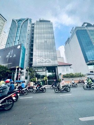 cho thuê toà nhà mặt tiền đường nguyễn bỉnh khiêm q1.