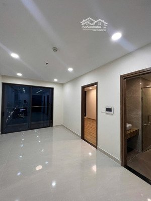 cần cho thuê 2pn diện tích 60m có bếp hút mùi tiện ích đầy đủ ở liền giá 15 tr lh0896110696