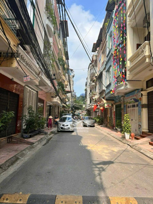 bán nhà xã đàn đống đa. 45m2 x 6t mới đẹp thang máy rất gần đường ô tô giá 13.8 tỷ