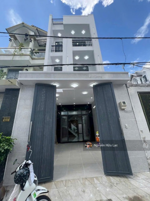 giá tốt, nhà riêng sân ôtô 7 chỗ, kề trường cấp 1,2,3, đại học, học viện chính trị kv2, kcn cao q9