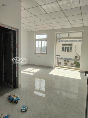 cho thuê nhà unitown tp mới bình dương, dt 100m 4pn 4wc, không nội thất