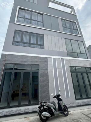 Nhà 1T2L 4PN 5WC hẻm xe hơi đường 102, P. Tăng Nhơn Phú A, DT 60m²/6.99 tỷ TL.