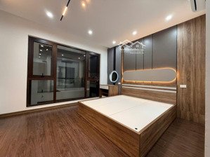 siêu phẩm hiếm phố gia quất ngọc lâm | nhà 8 tầng mới đẹp ô tô vào nhà vị trí đắc địa