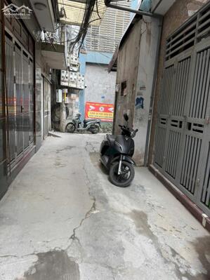 Bán nhà đường Mỹ Đình, Hà Nội. Nhà 5 tầngX 30m lô góc, đường 3m. 8.1 tỷ. Sđcc