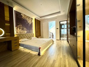 siêu phẩm nhà phố thịnh quang -đống đa , ngõ 4m thông, 2 mặt thoáng, tặng nội thất, 41m2, 5 tầng