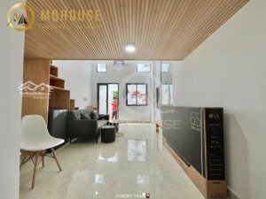 siêu phẩm duplex trần cao, thiết kế tone gỗ ấm cúng, không gian thoáng mát