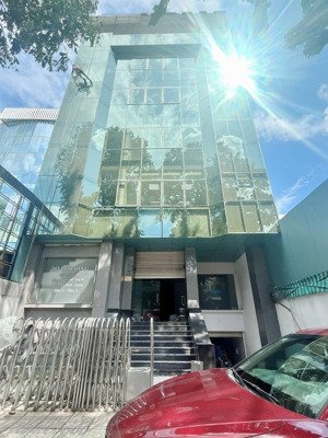 building có thang máy mặt tiền đường nguyễn thị thập quận 7