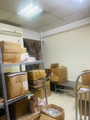 cho thuê: 130m2 (xuất được vat), vừa kho vừa mbkd tại phương liệt, cách phố giải phóng 50m